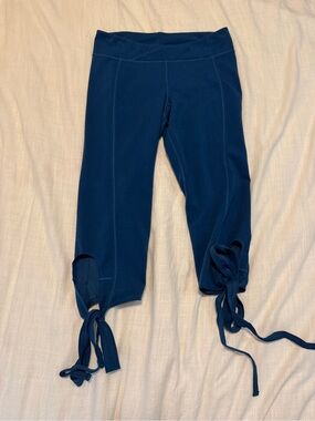 Free People Movement Cropped Leggings - Medium/Blue